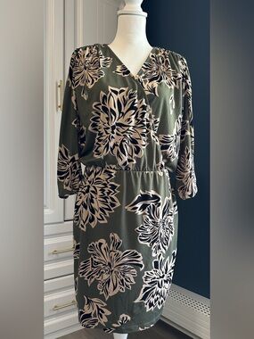 Mohito Olive Floral Wrap-Style Women’s Dress Size Large